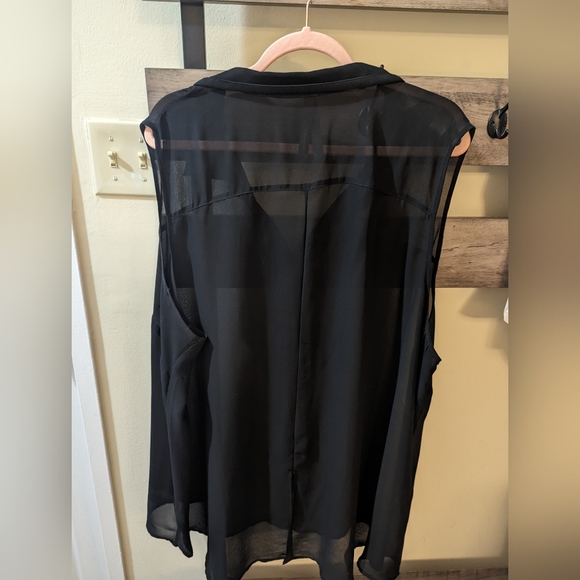 Additionelle Black Sheer Top - Picture 2 of 2